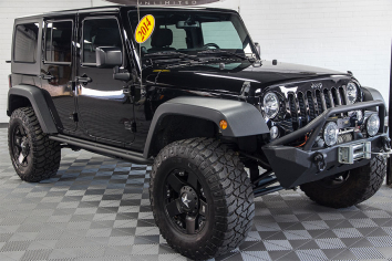Pre-Owned 2014 Jeep Wrangler Unlimited Black