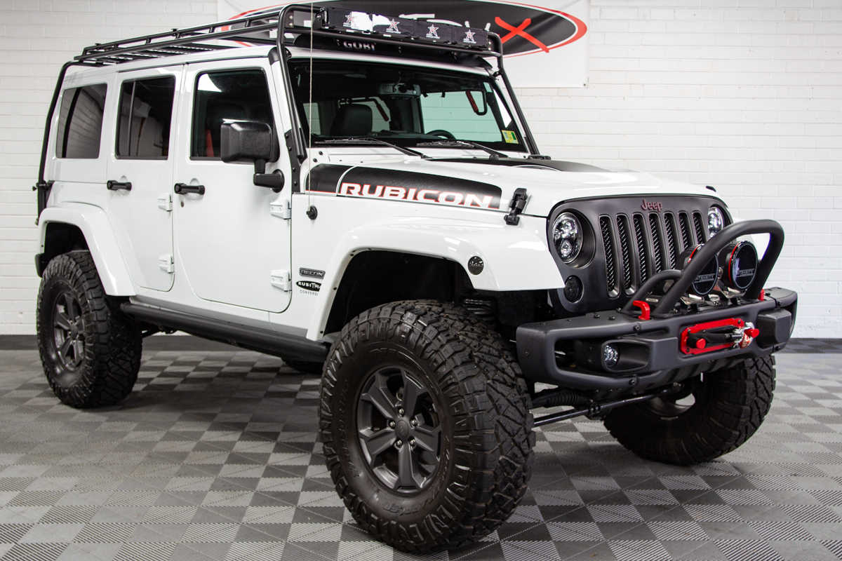 white rubicon recon